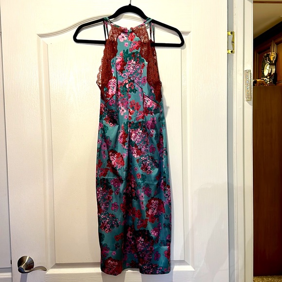 D&G Dress; silk, very gently used; fabric tag removed - Picture 3 of 3